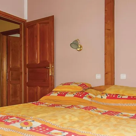 Nice In W/ 4 Bedrooms * Balatonmáriafürdő