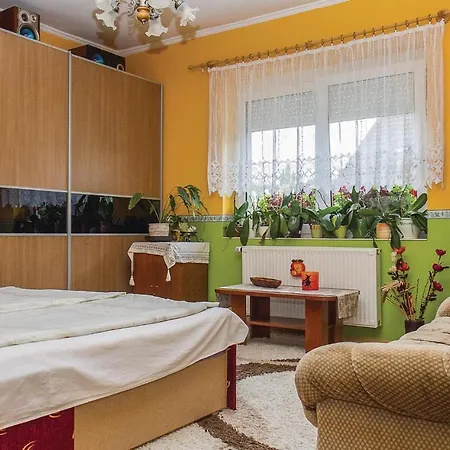 Nice In W/ 4 Bedrooms * Balatonmáriafürdő
